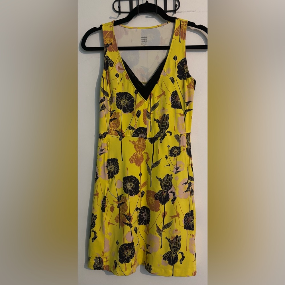 Title Nine T9 Freelance Womens Dress Small Yellow Black Anemone Floral Athletic